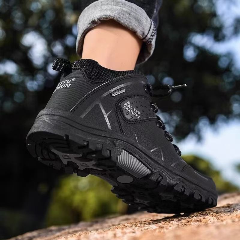 UrbanEdge™ Men’s Low-Top Outdoor Casual Sneakers - Luxurieglam