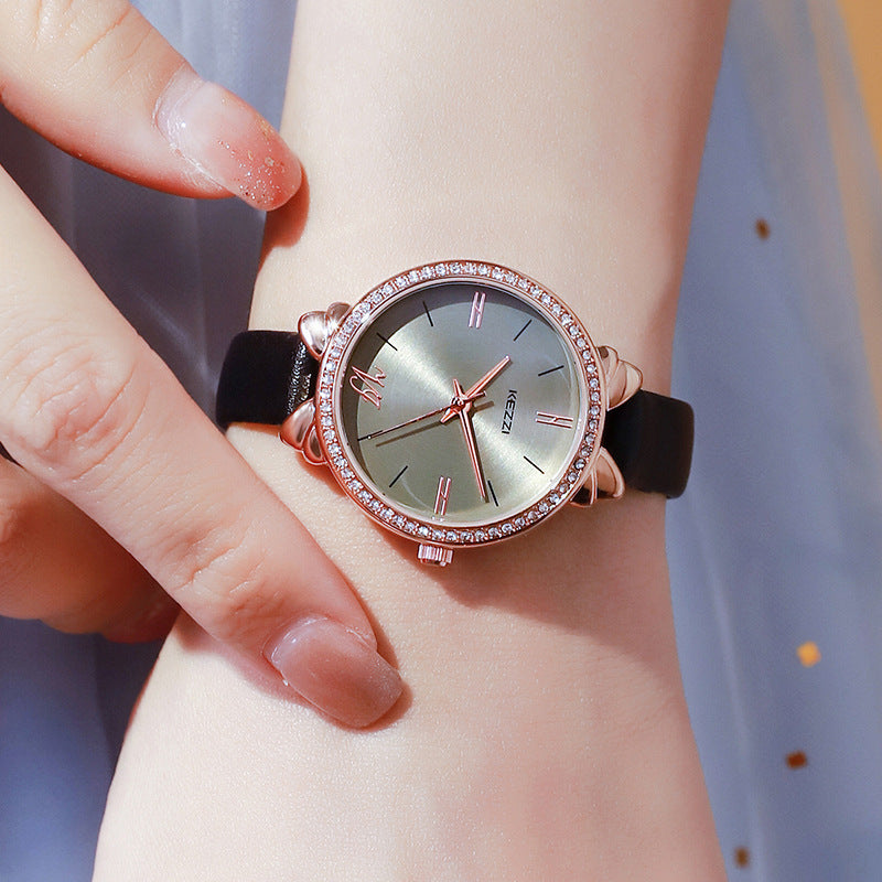 Women's Diamond-embedded Simple Elegant Belt Quartz Waterproof Watch - Luxurieglam